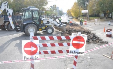 Comenzaron los trabajos de bacheo en Bv. Calixto Dellepiane y Ameghino 