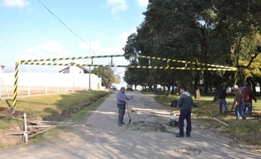 Reparan el limitador de altura colocado en Santa Mar&iacute;a de Oro