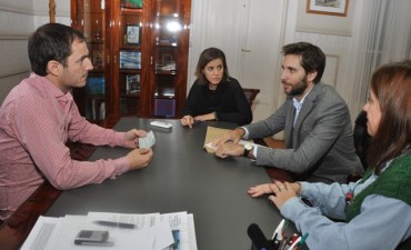 Campana recibi&oacute; fondos para recuperar la productividad del sector isle&ntilde;o 
