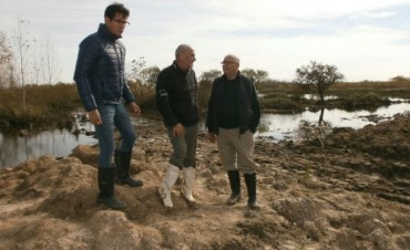 Vecinos isle&ntilde;os contin&uacute;an recibiendo ayuda del Municipio