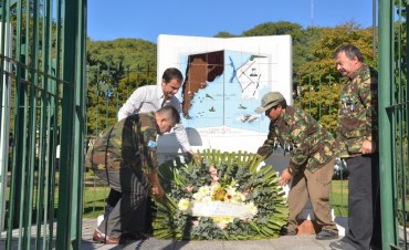 Homenaje a los ca�dos en el ataque al Crucero General Belgrano en Campana