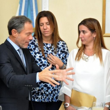 Violencia de G&eacute;nero: seamos todos parte del cambio por Mariela Schvartz( Jefa de Gabinete del Municipio de Campana)