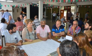 Construyendo juntos: vecinos participaron de un ideat&oacute;n para poner en valor la Rocca