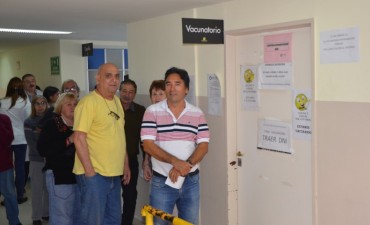 El vacunatorio del hospital y los centros de salud permanecer&aacute;n cerrados este s&aacute;bado