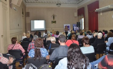Exitosa capacitaci&oacute;n sobre violencia hacia los adultos mayores