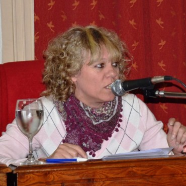 Andrea Garcia: Scioli tendr�a que haberse reunido con las autoridades locales del P.J