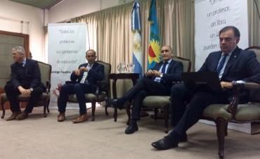 En La Plata, autoridades municipales participaron de la jornada &ldquo;Pensando la educaci&oacute;n&rdquo;