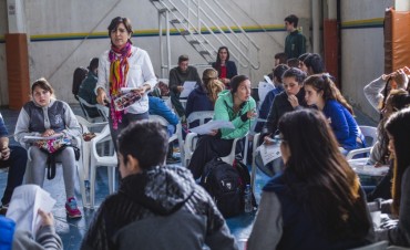 Con el 1&deg; Encuentro Intercolegial, se inici&oacute; el Concurso Adolescencia Activa