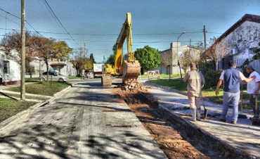 Contin&uacute;a el Plan Integral de Bacheo en el casco urbano