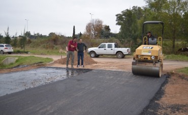 Se iniciaron las obras de pavimentaci&oacute;n en Los Pioneros