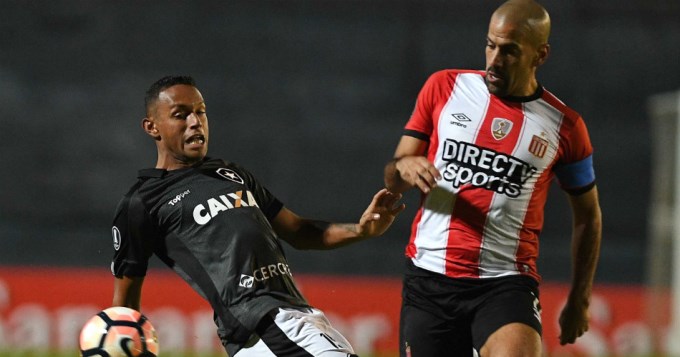 Estudiantes gan&oacute;, se meti&oacute; en la Sudamericana y se retir&oacute; Ver&oacute;n