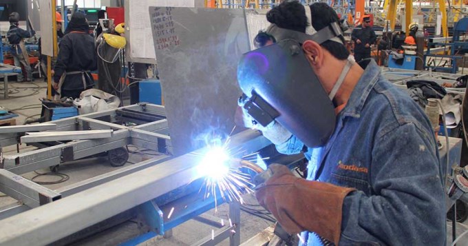La producci&oacute;n de las pymes industriales sigue cayendo