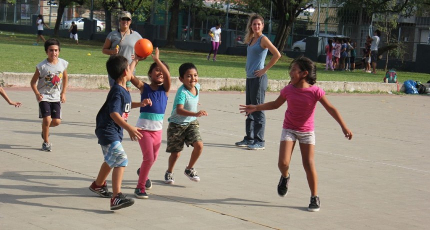 M&aacute;s de 250 chicos del nivel primario participaron de un intercolegial de Iniciaci&oacute;n Deportiva 