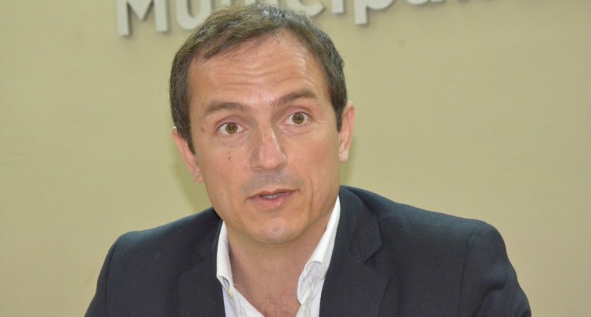 El intendente Abella se reuni&oacute; con el colegio de farmac&eacute;uticos local 