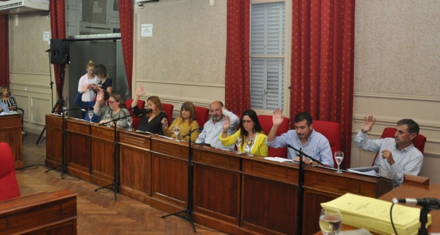 Cambiemos cuestion&oacute; la demagogia de la oposici&oacute;n en el tema Farmacity