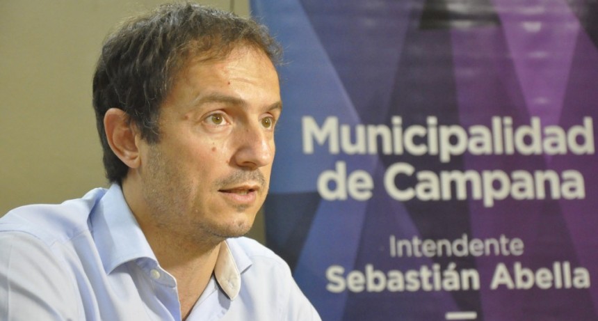 El Intendente Abella recibi&oacute; a las familias de los j&oacute;venes que murieron en el accidente ferroviario