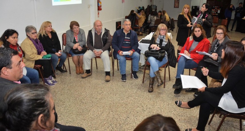 Adicciones: se present&oacute; la forma de trabajo en red para abordar la problem&aacute;tica   