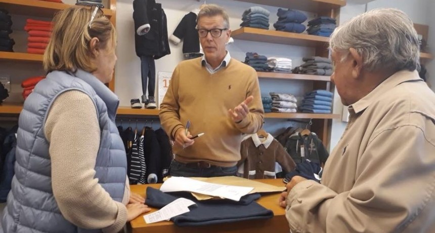 &ldquo;AGRADECEMOS A LA MUNICIPALIDAD QUE HAYA TOMADO NUESTRA INICIATIVA DE AYUDAR A LOS COMERCIANTES&rdquo;