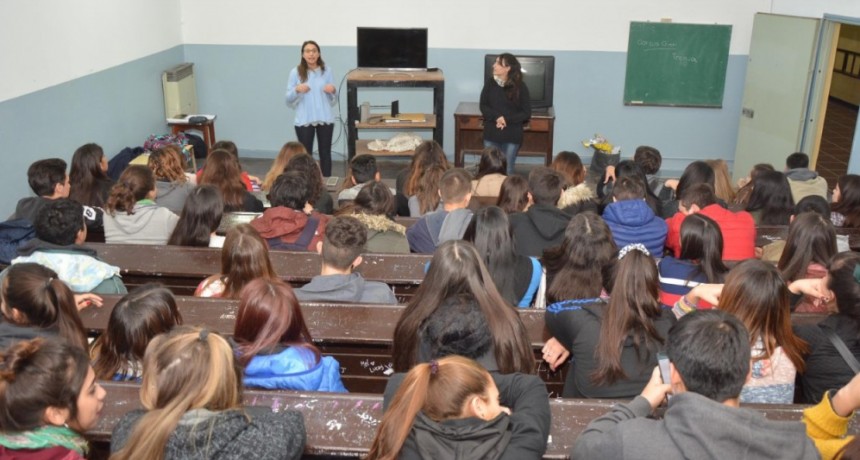 El programa &ldquo;Orient&aacute; tu futuro&rdquo; lleg&oacute; a las escuelas de la ciudad