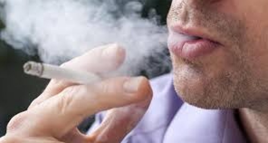 FUMAR AUMENTA LAS CHANCES DE SUFRIR INFARTOS Y ACCIDENTES CEREBRO VASCULARES