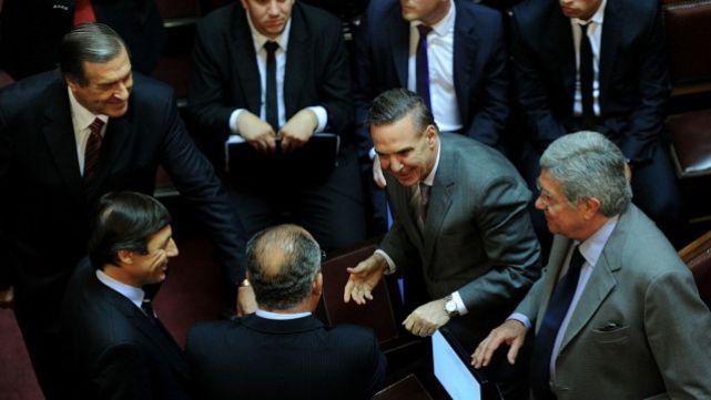 Mensaje polÃtico a los senadores