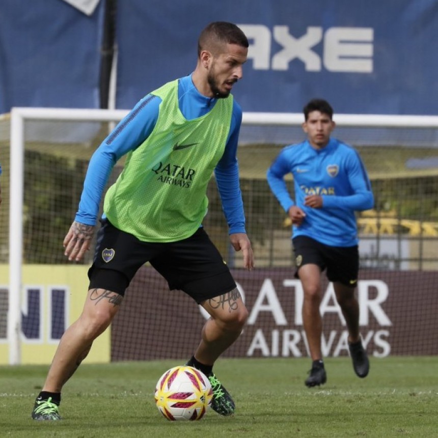 Alfaro ensaya con Tevez, Z&aacute;rate y Reynoso pero sin N&aacute;ndez
