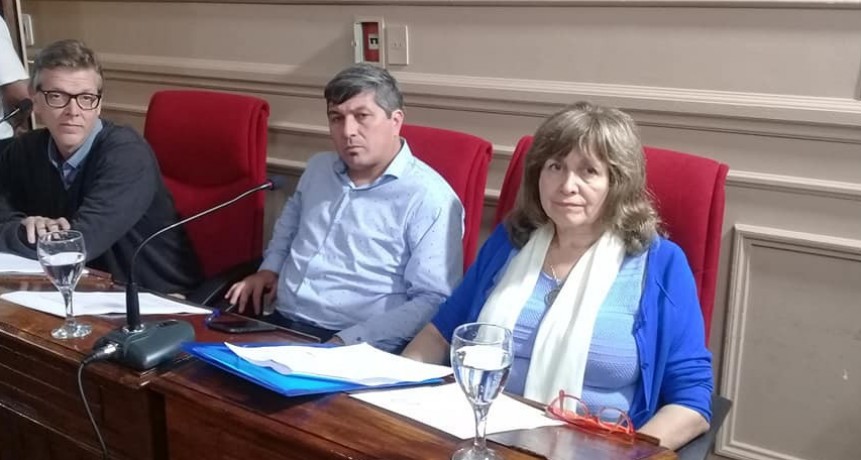 Se trat&oacute; un expediente relacionado con el suicidio adolescente