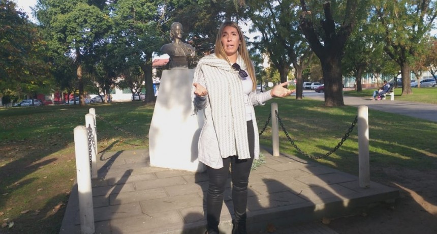 MARIA EUGENIA Y STELLA GIROLDI HOMENAJEARON A EVITA