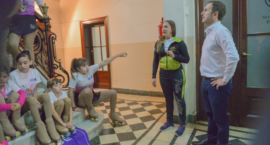 Abella recibi&oacute; a los alumnos de la Escuela Municipal de Pat&iacute;n