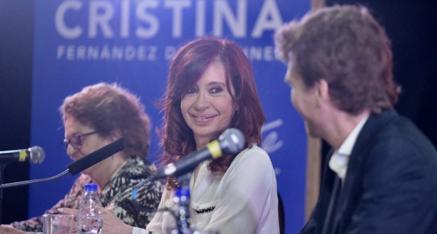 Masiva asistencia a la presentaci&oacute;n de Sinceramente  en la Feria del Libro de Buenos Aires