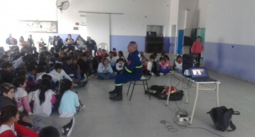 Alumnos se capacitaron para prevenir accidentes dom&eacute;sticos