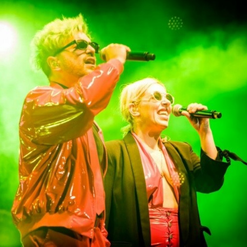 AcercArte y un cierre "c&aacute;lido y rojo" con Miranda