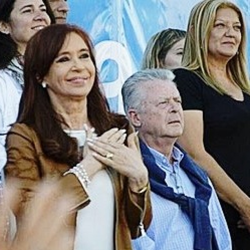 Romano acompa&ntilde;&oacute; a Cristina en la Feria del Libro