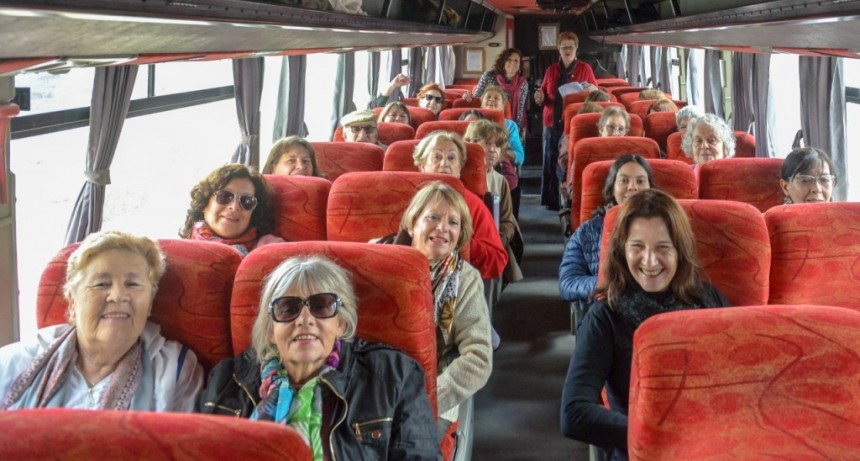 Vecinos viajaron gratis a la Feria del Libro