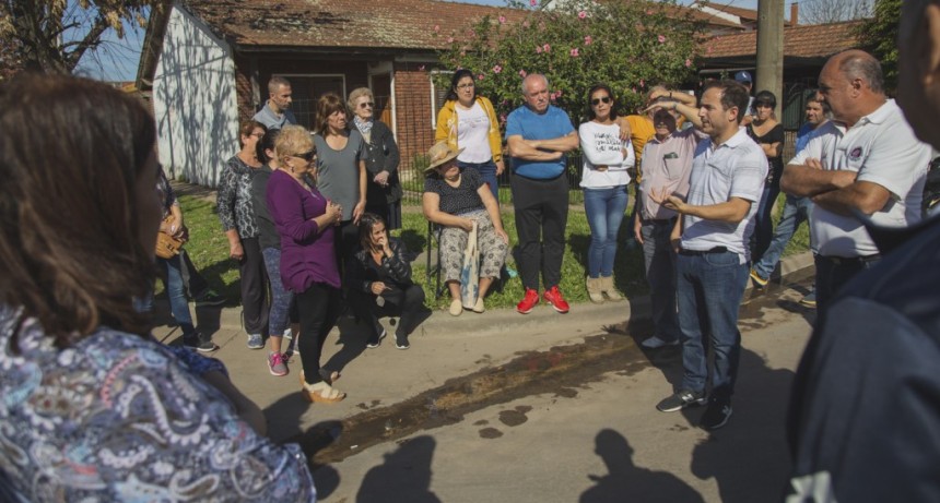 El Intendente se reuni&oacute; con vecinos del barrio Vitramu