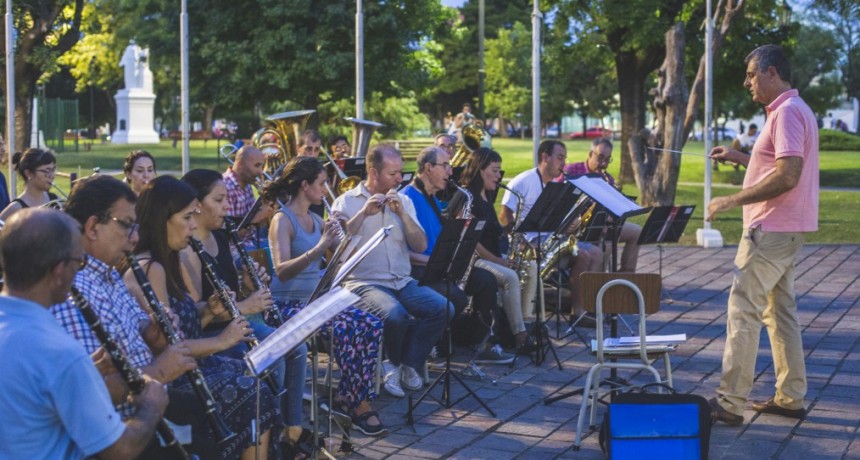 En su 75º aniversario, la Banda Municipal tocará con Marcelo Barrientos