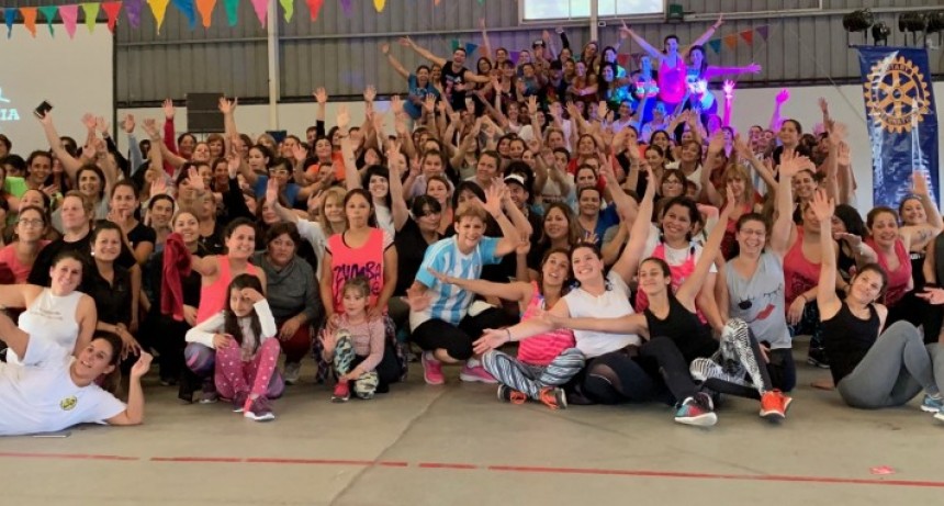 Zumba a Beneficio de los Bomberos Voluntarios de Campana  