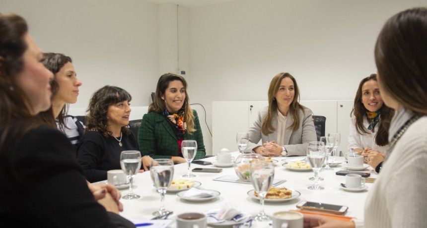 VIDAL SE REUNI&Oacute; CON MUJERES L&Iacute;DERES DEL SECTOR P&Uacute;BLICO