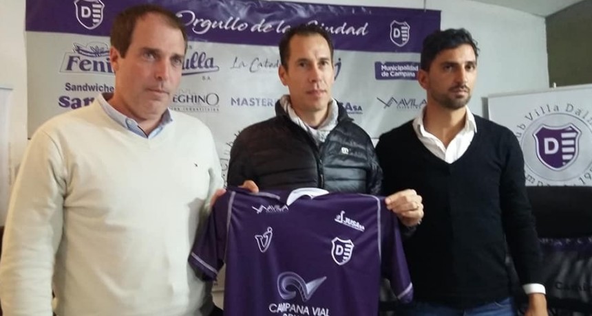 Lucas Bovaglio fue presentado como nuevo entrenador de Villa D&aacute;lmine