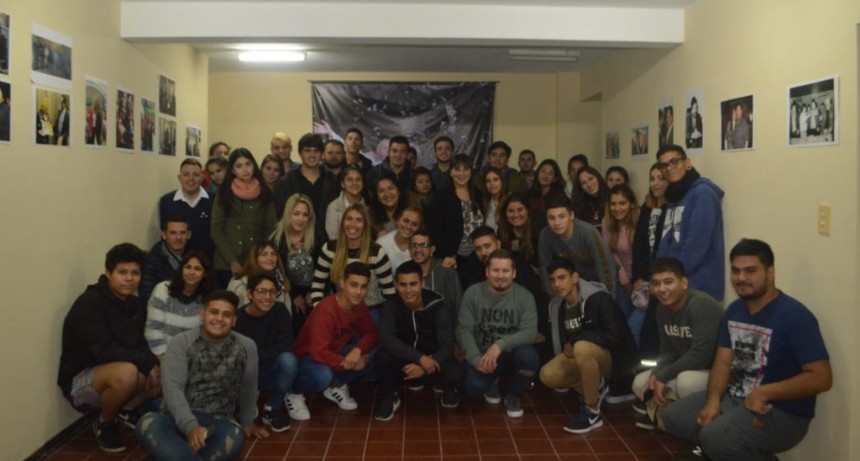 PRESENTARON AL ‘’EQUIPO JOVEN’’ DE LA AGRUPACION JORGE VARELA