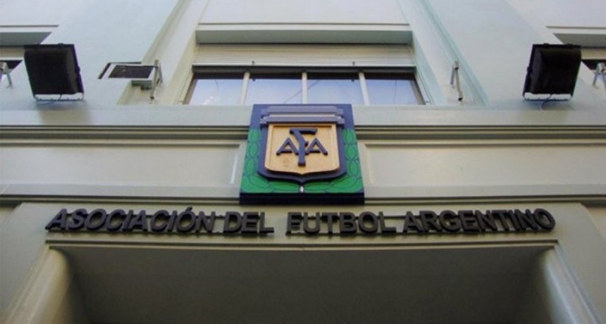 La AFA y Agremiados, en pie de guerra por contratos altos, recortes y modelo exportador