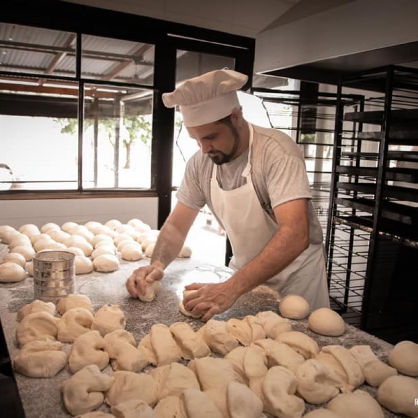 Mart&iacute;n Navazzotti : estamos intentando mantener nuestro servicio gastron&oacute;mico con un gran esfuerzo