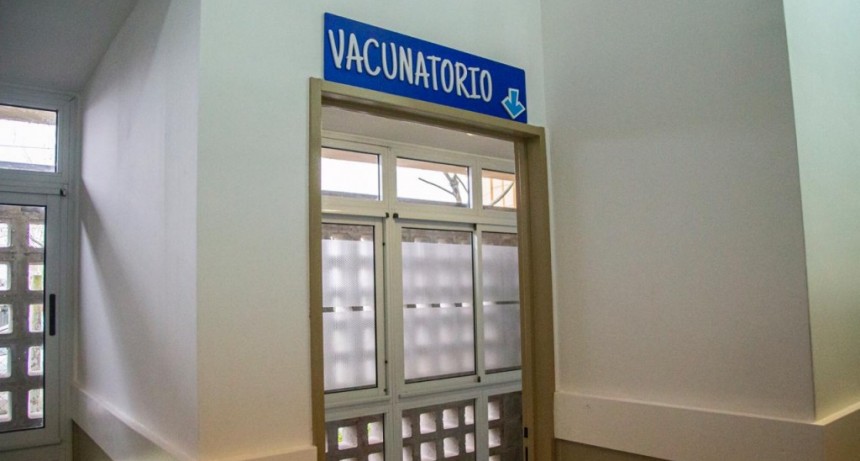 Embarazadas y mujeres en etapa de puerperio deben vacunarse contra la gripe