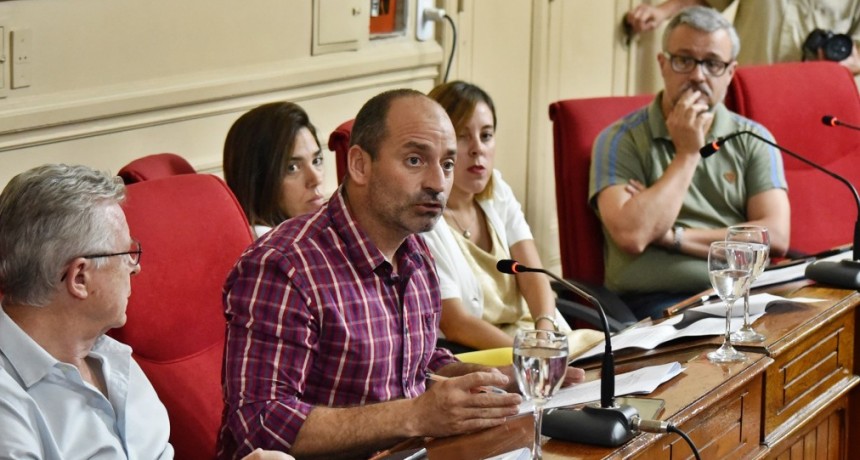 Marco Colella: &ldquo;Familiares y amigos del Intendente crean empresas s&oacute;lo para facturar&rdquo;
