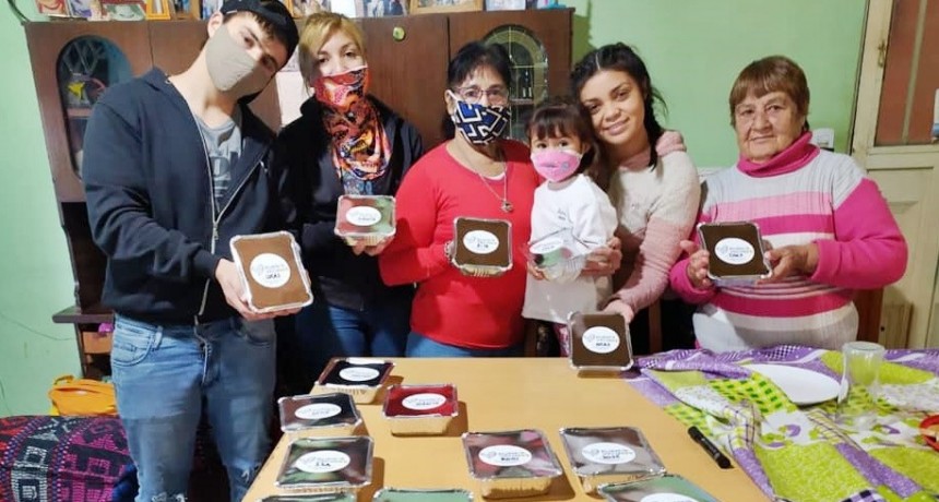 Vecinos organizan una red solidaria gracias a la cual comen 1000 personas cada S&aacute;bado