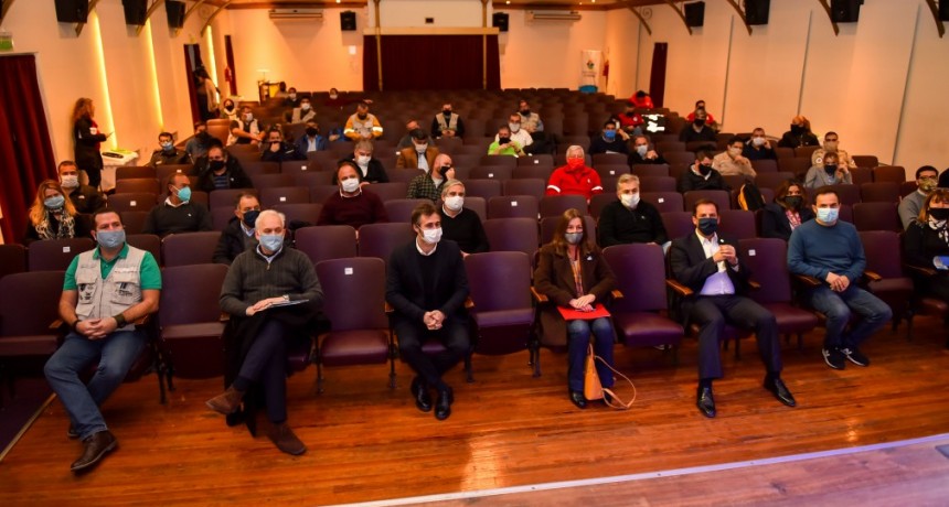 Intendentes de la Regi&oacute;n Norte 2 y la ministra Frederic encabezaron una capacitaci&oacute;n en seguridad y salud ante la pandemia