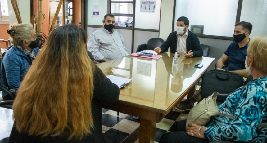 El Municipio recibió a los MANTEROS que fueron desalojados de la Plaza 1º de Mayo 