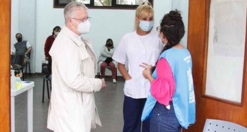 ROMANO :  El municipio sigue ausente y encima pone palos en la rueda en la campaña de vacunación