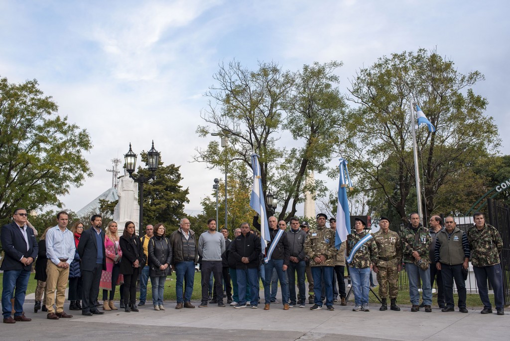 Con un emotivo acto, Campana conmemoró el 40º aniversario del hundimiento del crucero General Belgrano