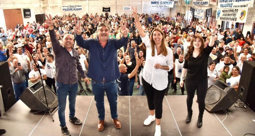 CON CARLOS ORTEGA A LA CABEZA, EL PERONISMO VOLVIÓ A COLMAR EL GIMNASIO DEL CLUB ALUMNI